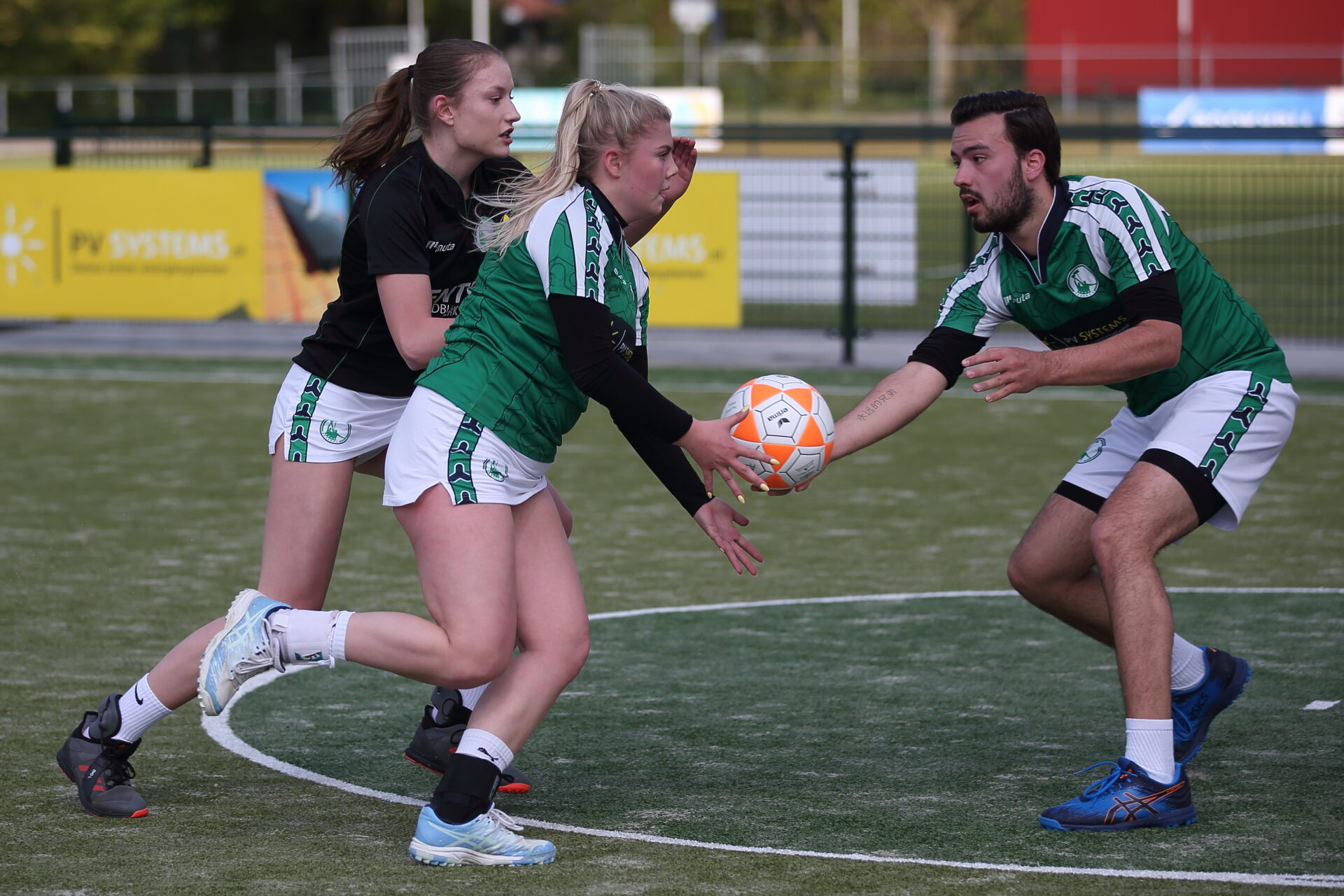 Gezocht: (oud) korfballers die willen meedenken!