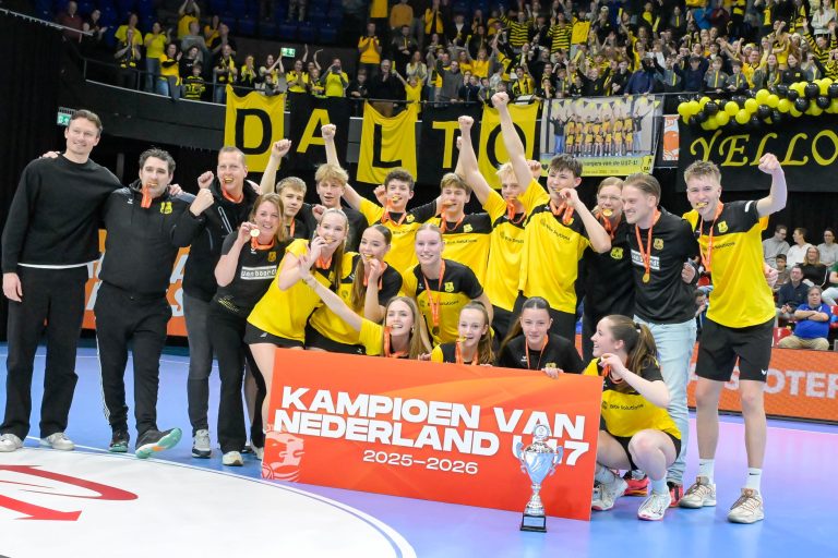 Fortuna/Ruitenheer U15-1 en Dalto/Klaverblad Verzekeringen U17-1 zijn Kampioen van Nederland!